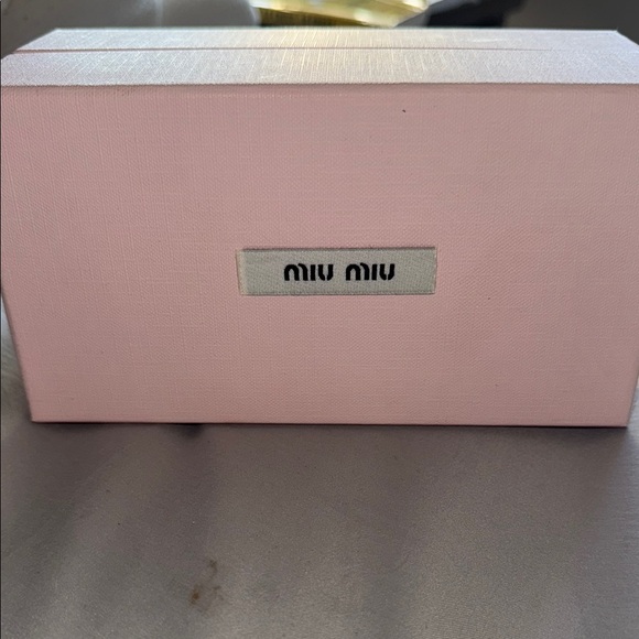 Miu Miu Pink sunglasses box - Picture 1 of 1